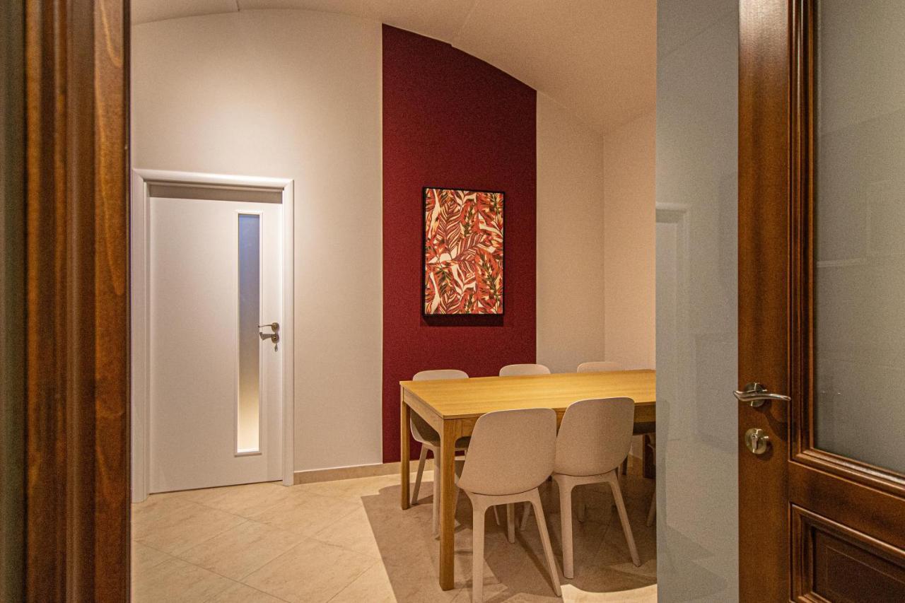 Modern And Spacious In Center Praha
