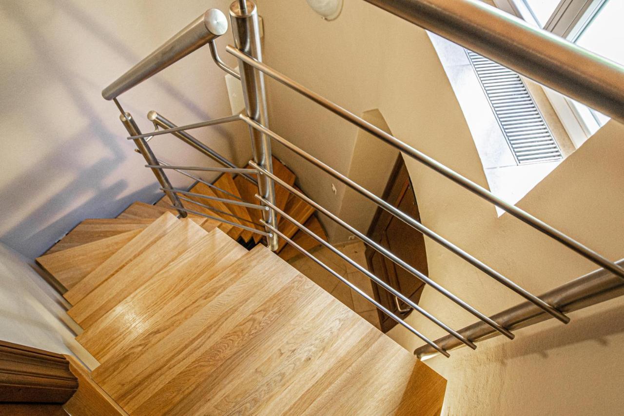 Modern And Spacious In Center Apartmán *