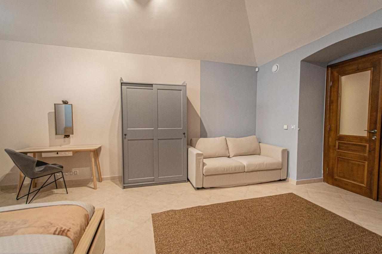 Modern And Spacious In Center * Praha