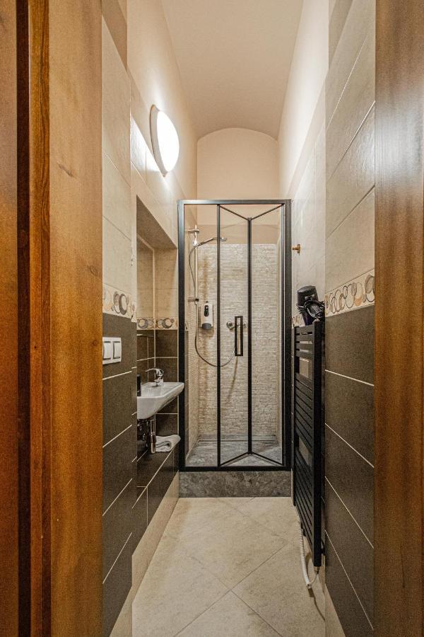 Modern And Spacious In Center * Praha